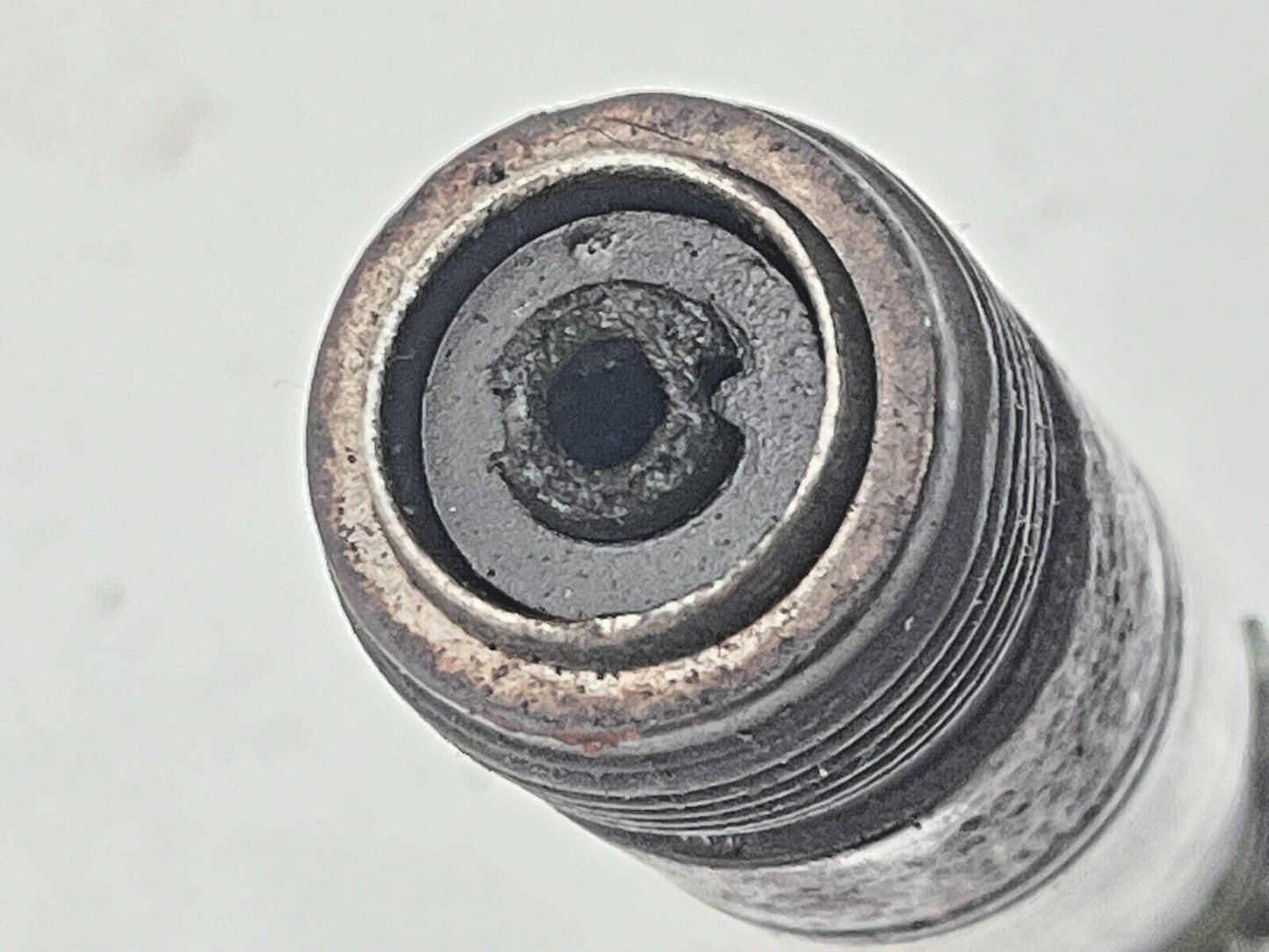 6085787