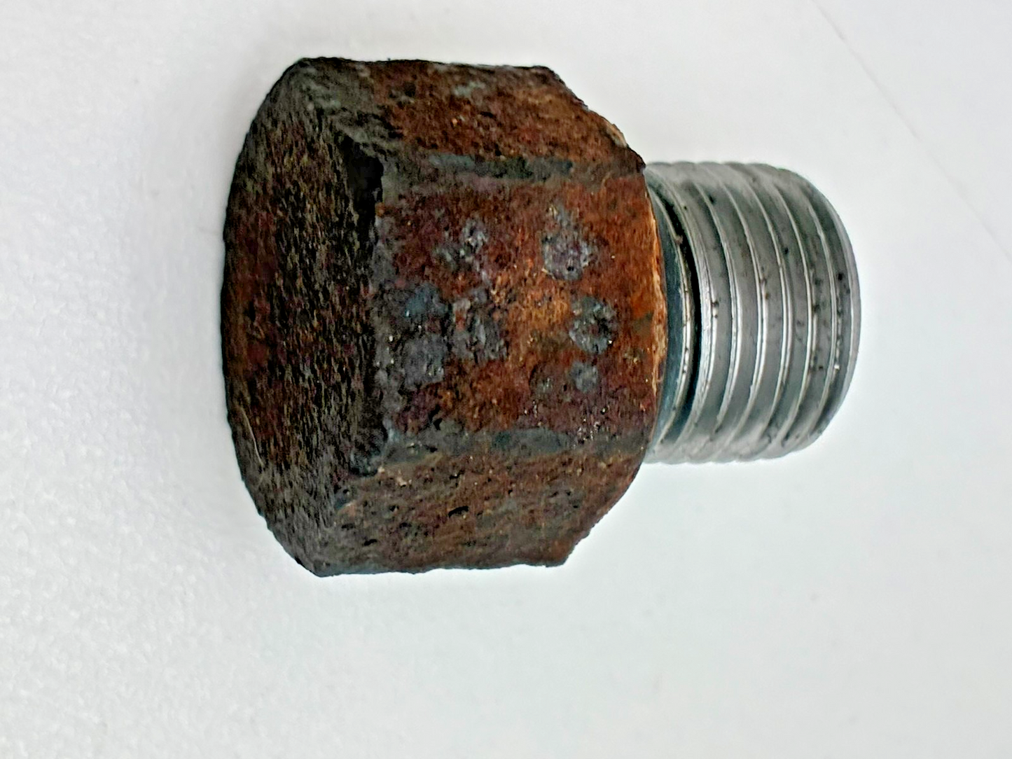 7977546
