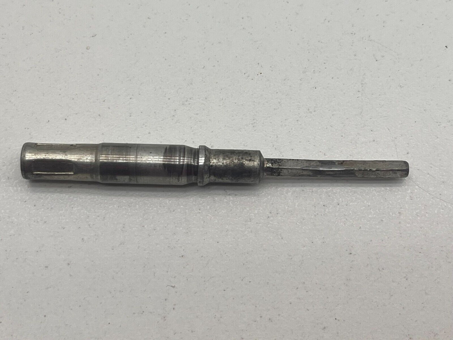 7849304
