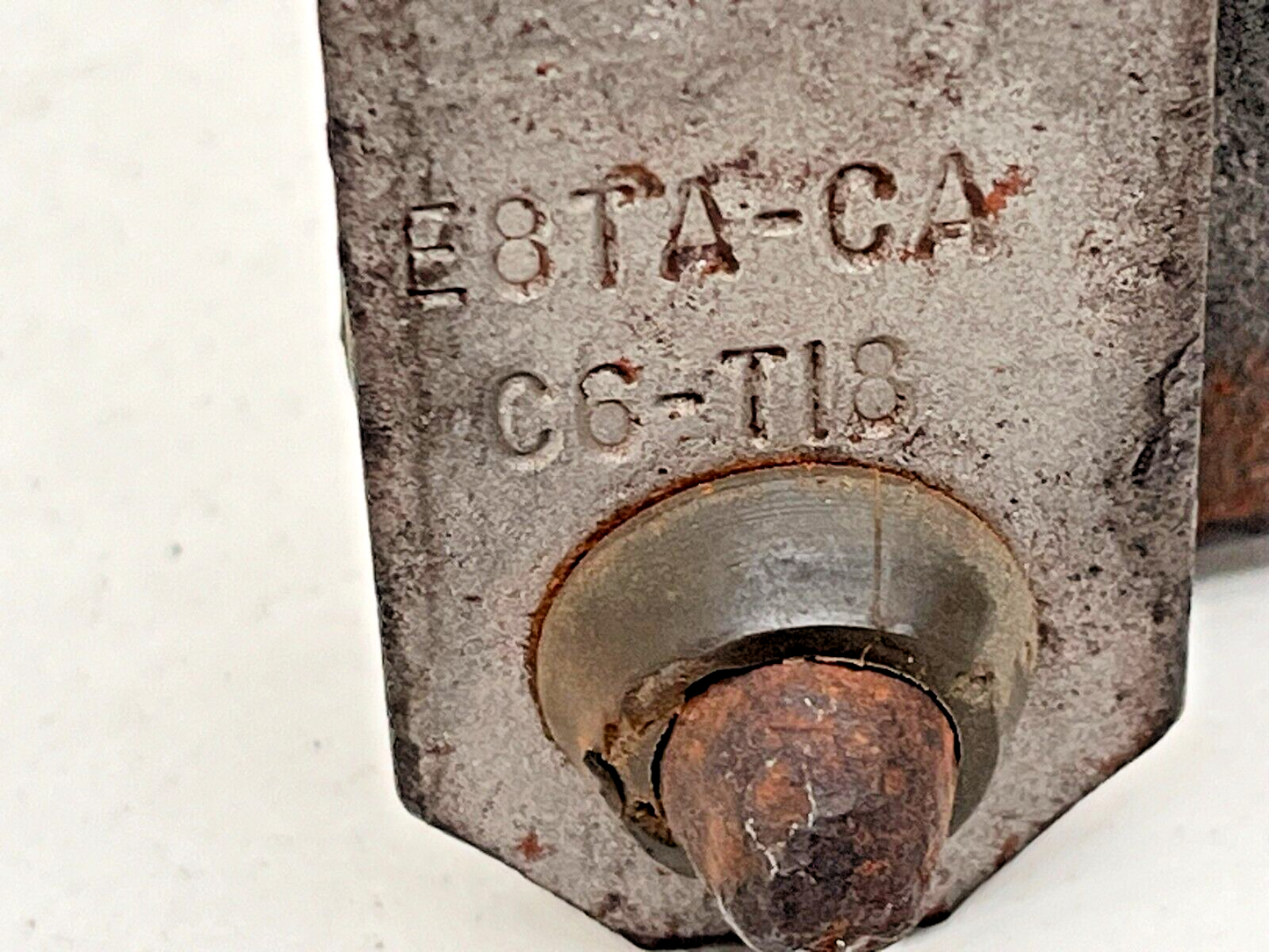 7633127
