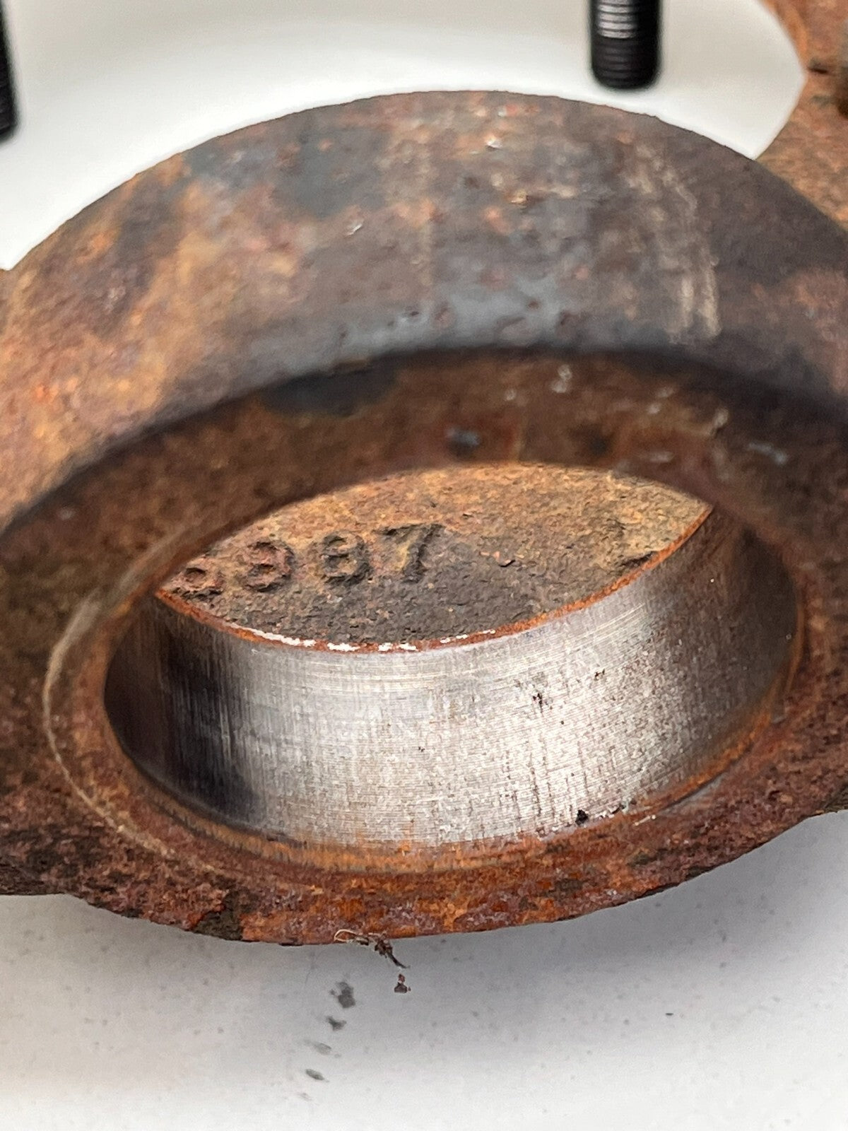 7772122