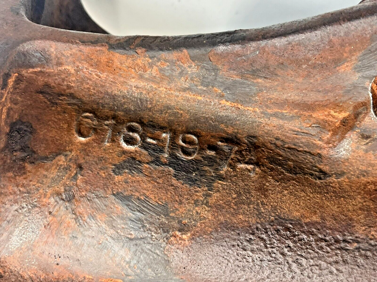 6085825