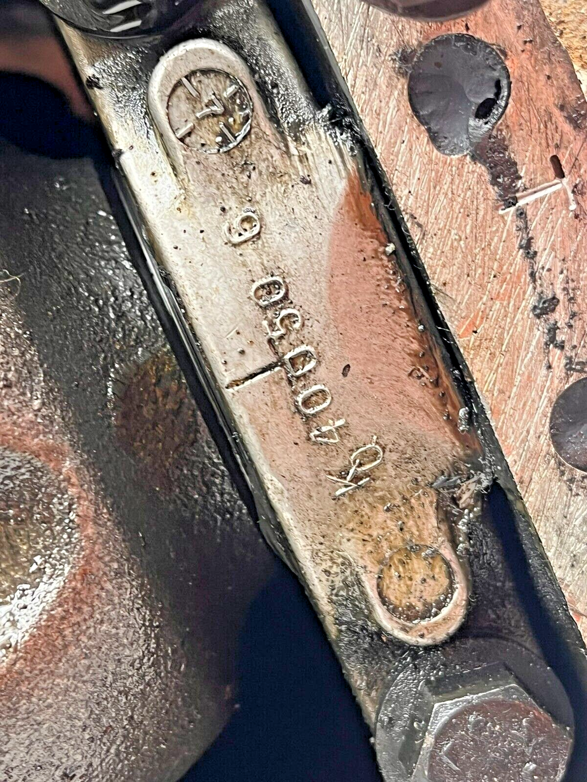 7975413