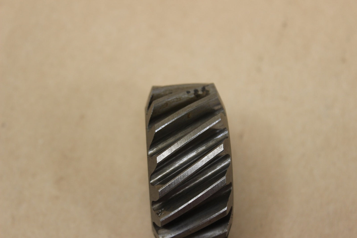 7699495