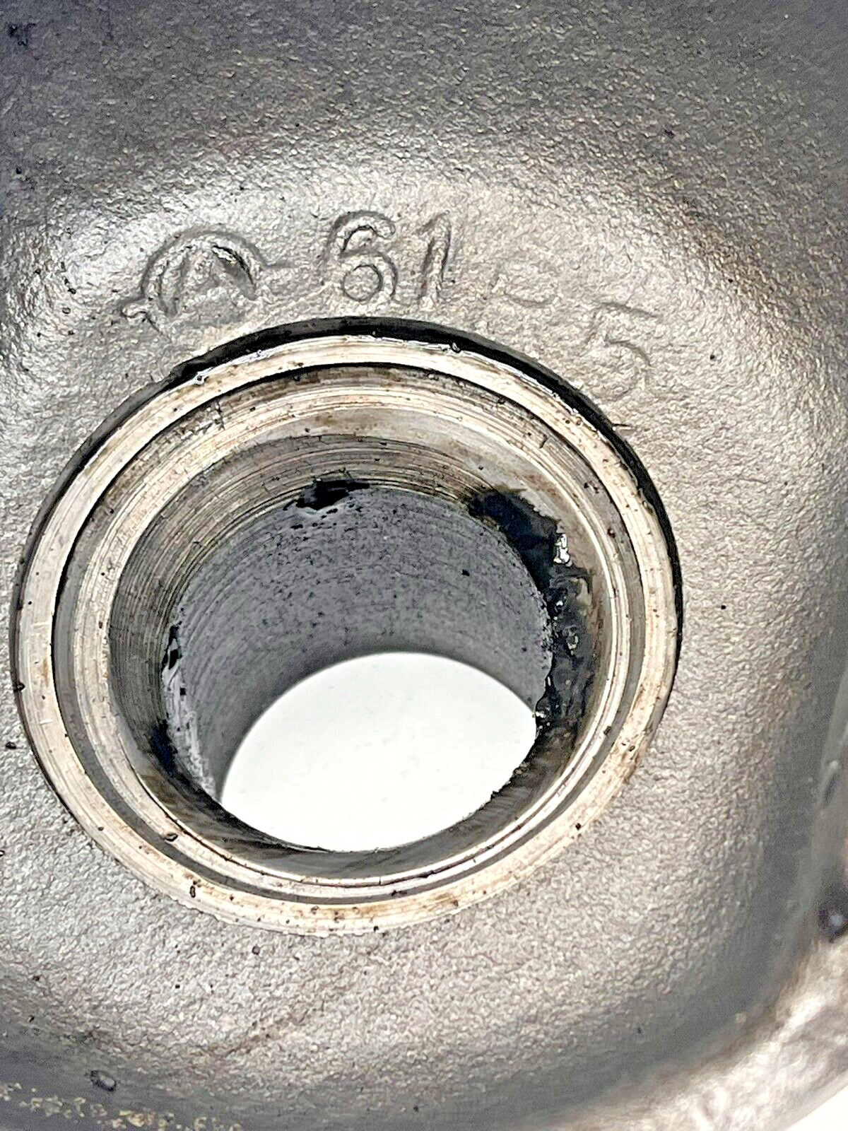 7628403