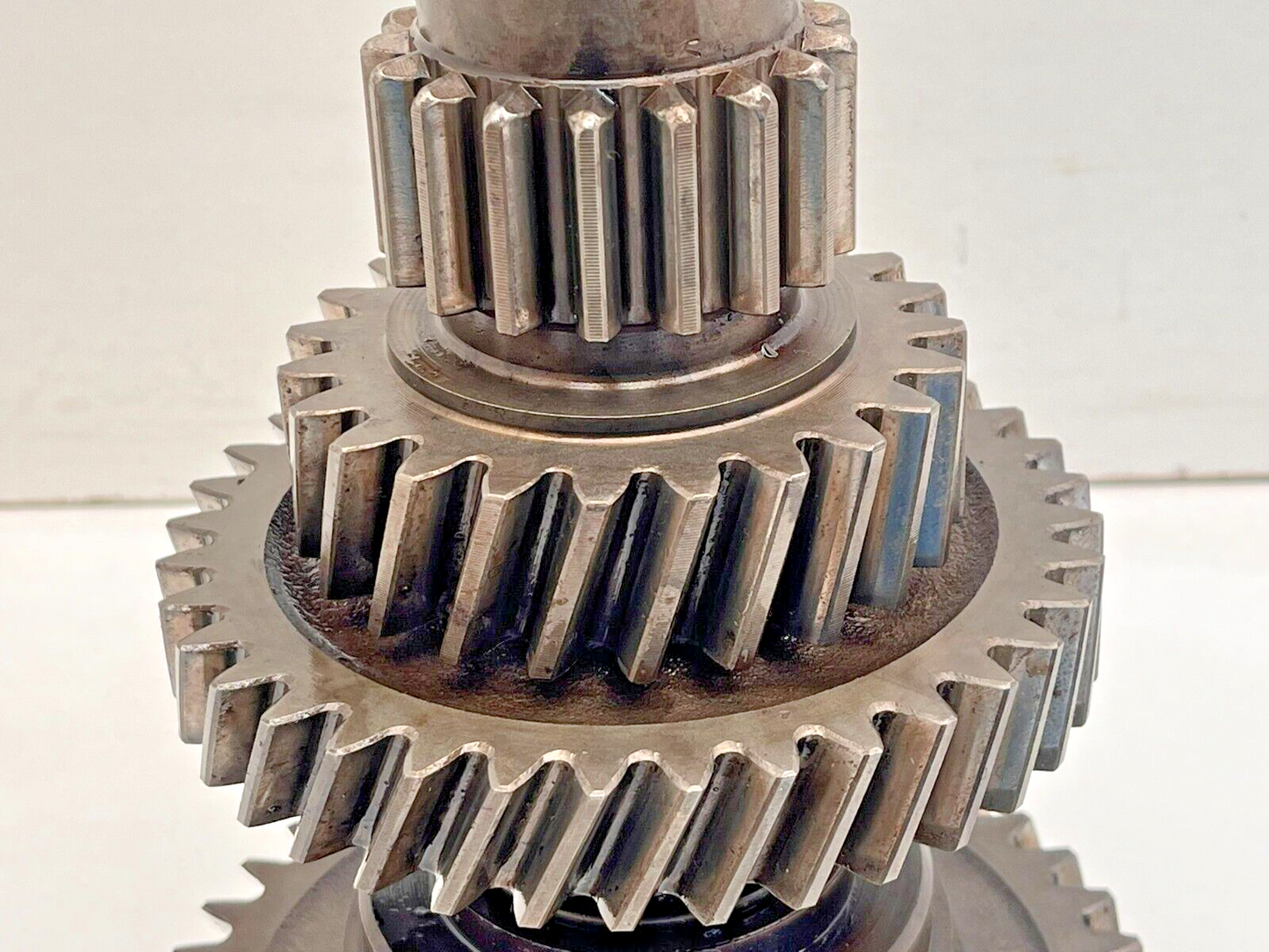 8016105