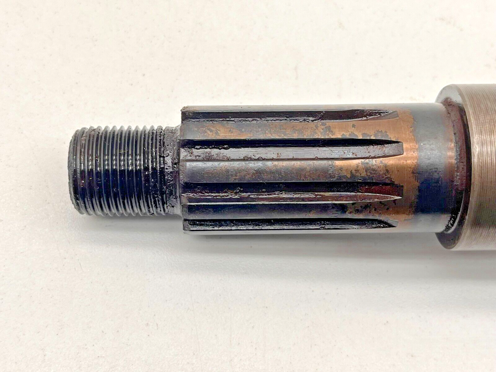 7623047