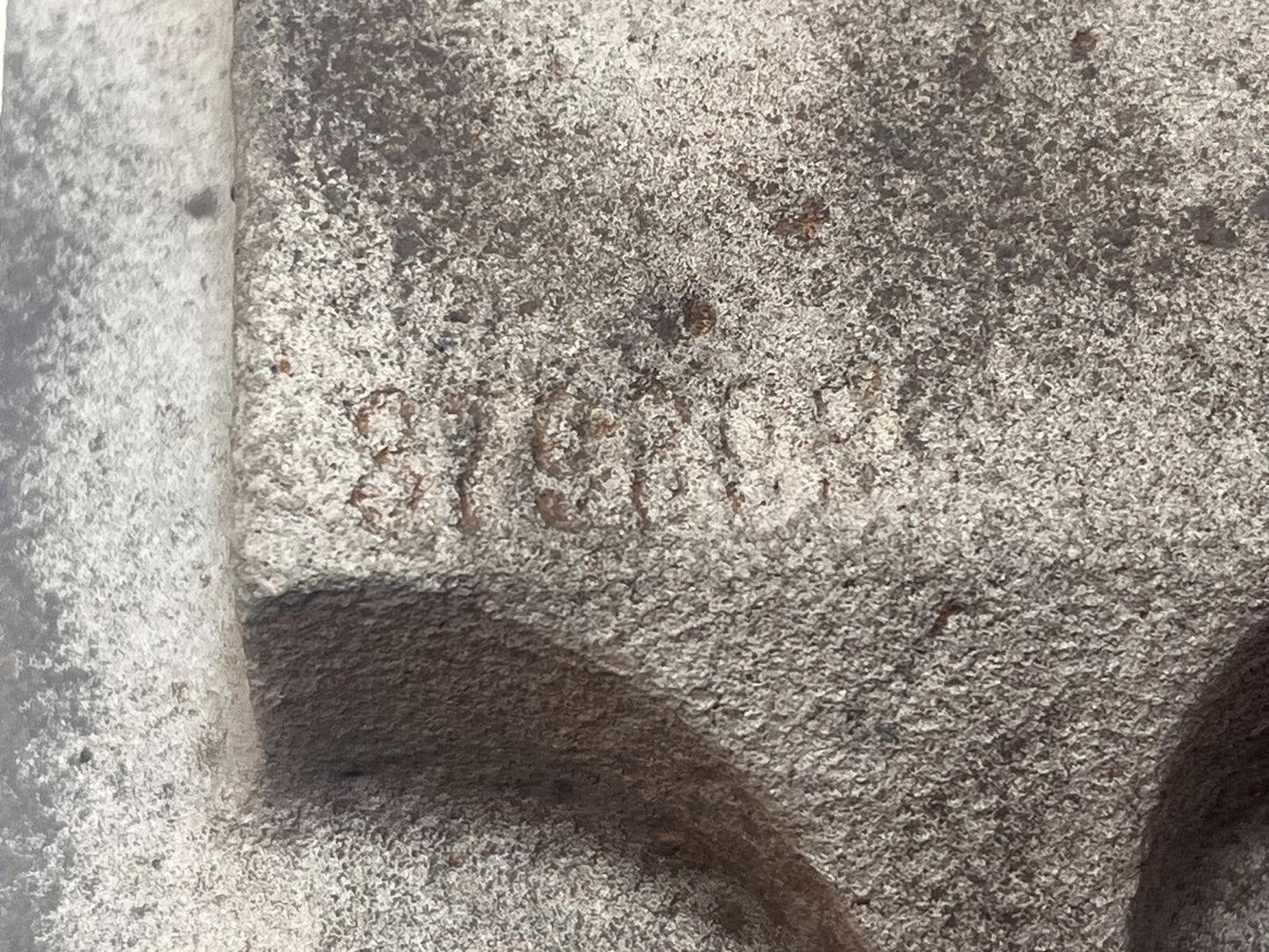 8125605