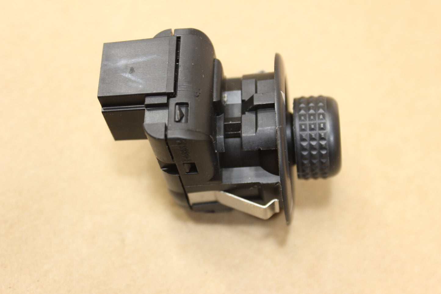 8948576