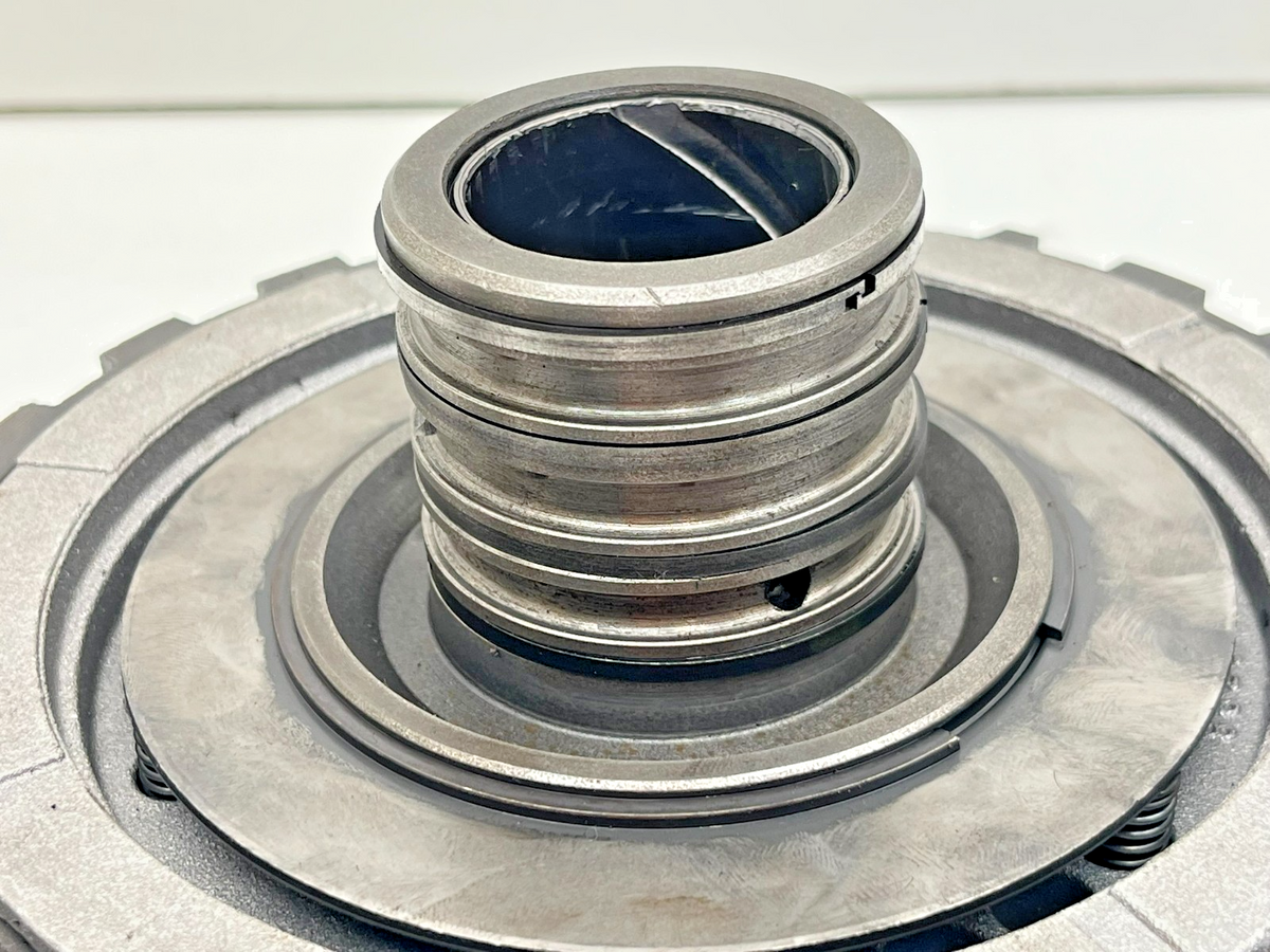 9073786