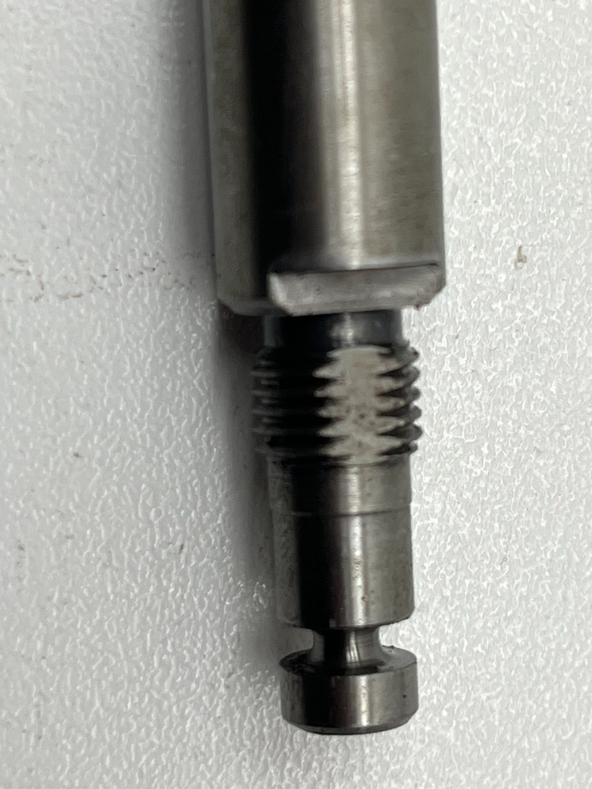 8952105