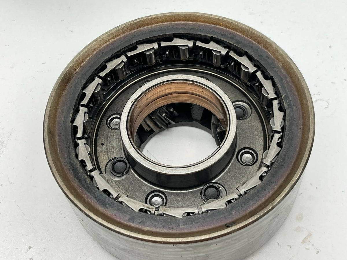 9073786