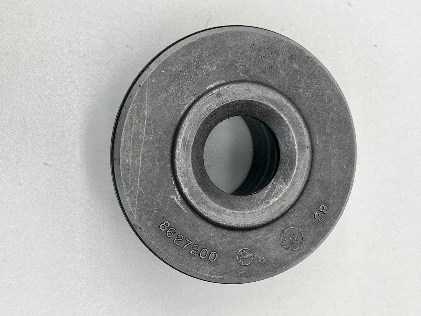 8733800