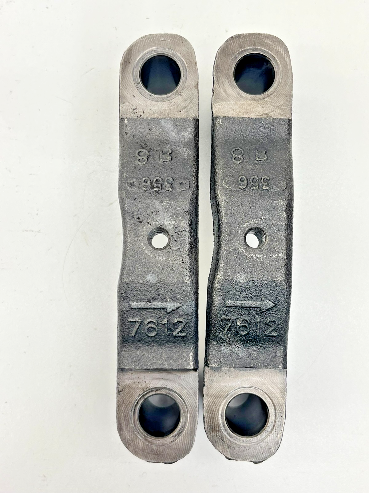 8963544