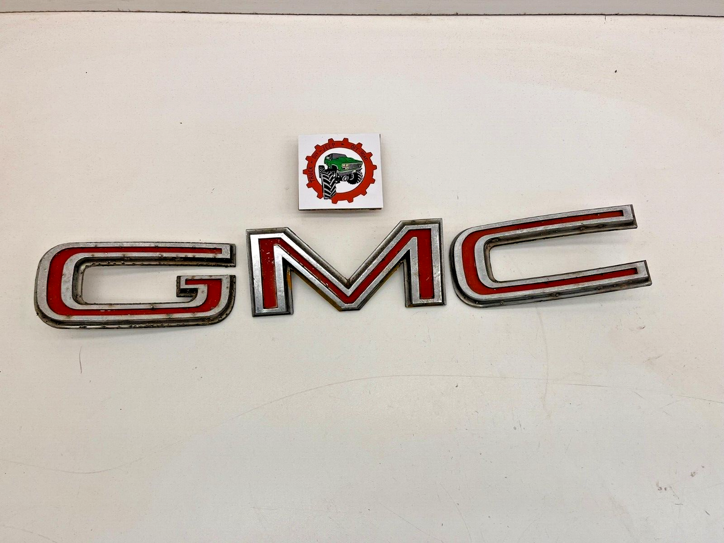 1968-1972 GMC C40 TRUCK FRONT HOOD EMBLEM