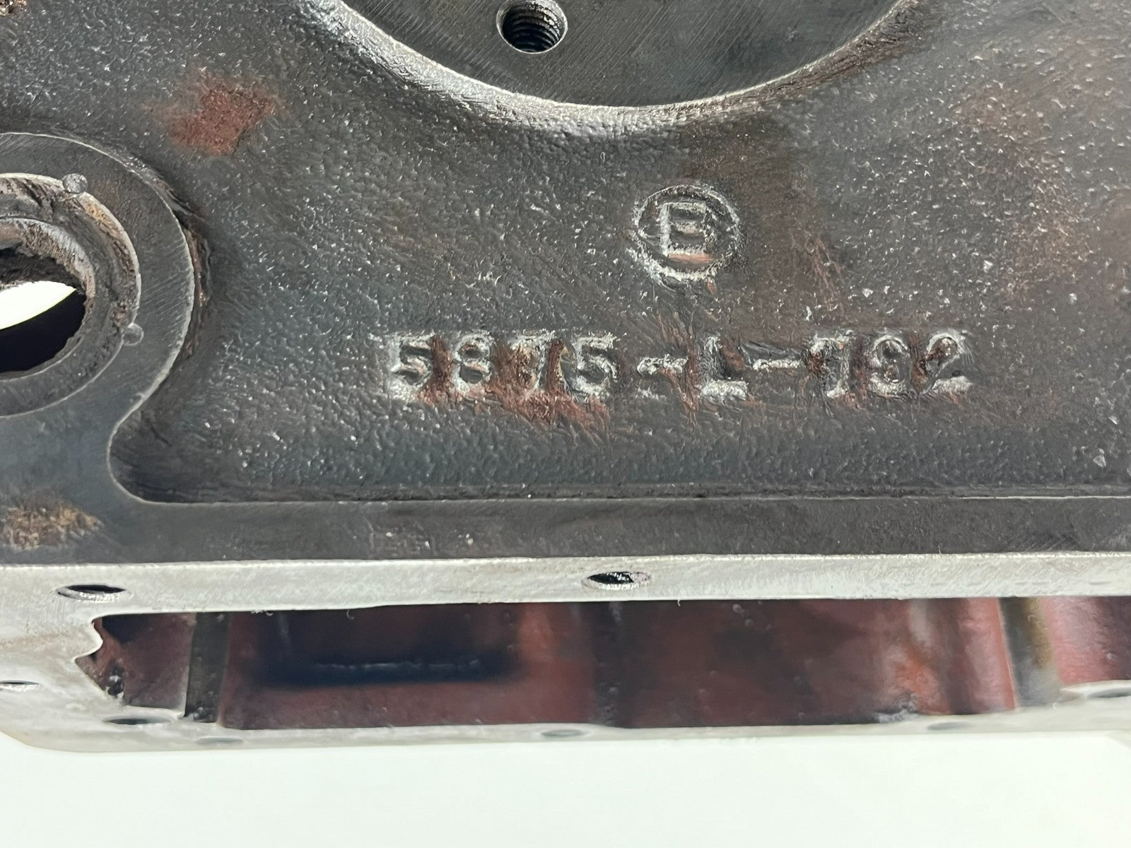 8952305