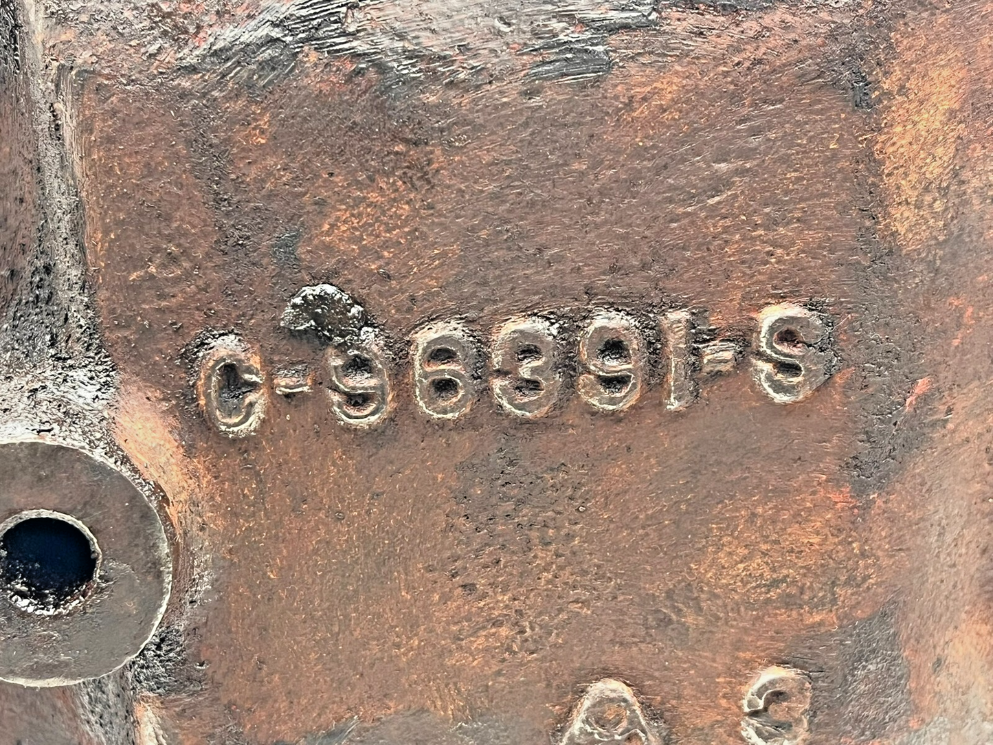 8952325