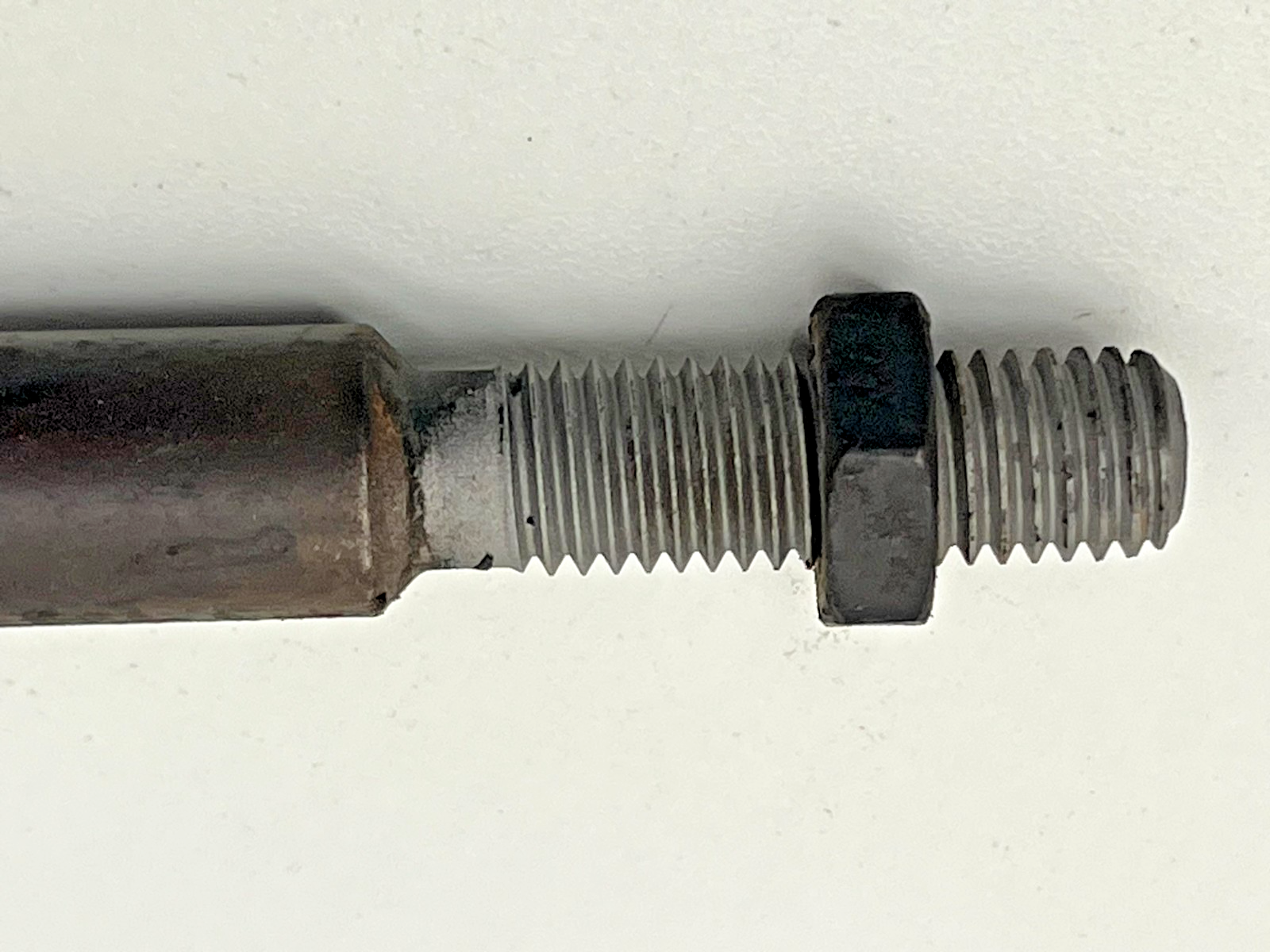 8976716