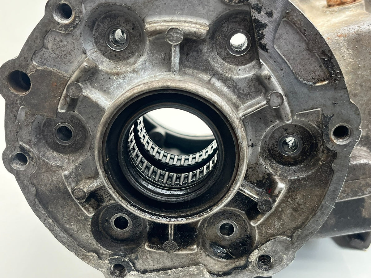 8962301