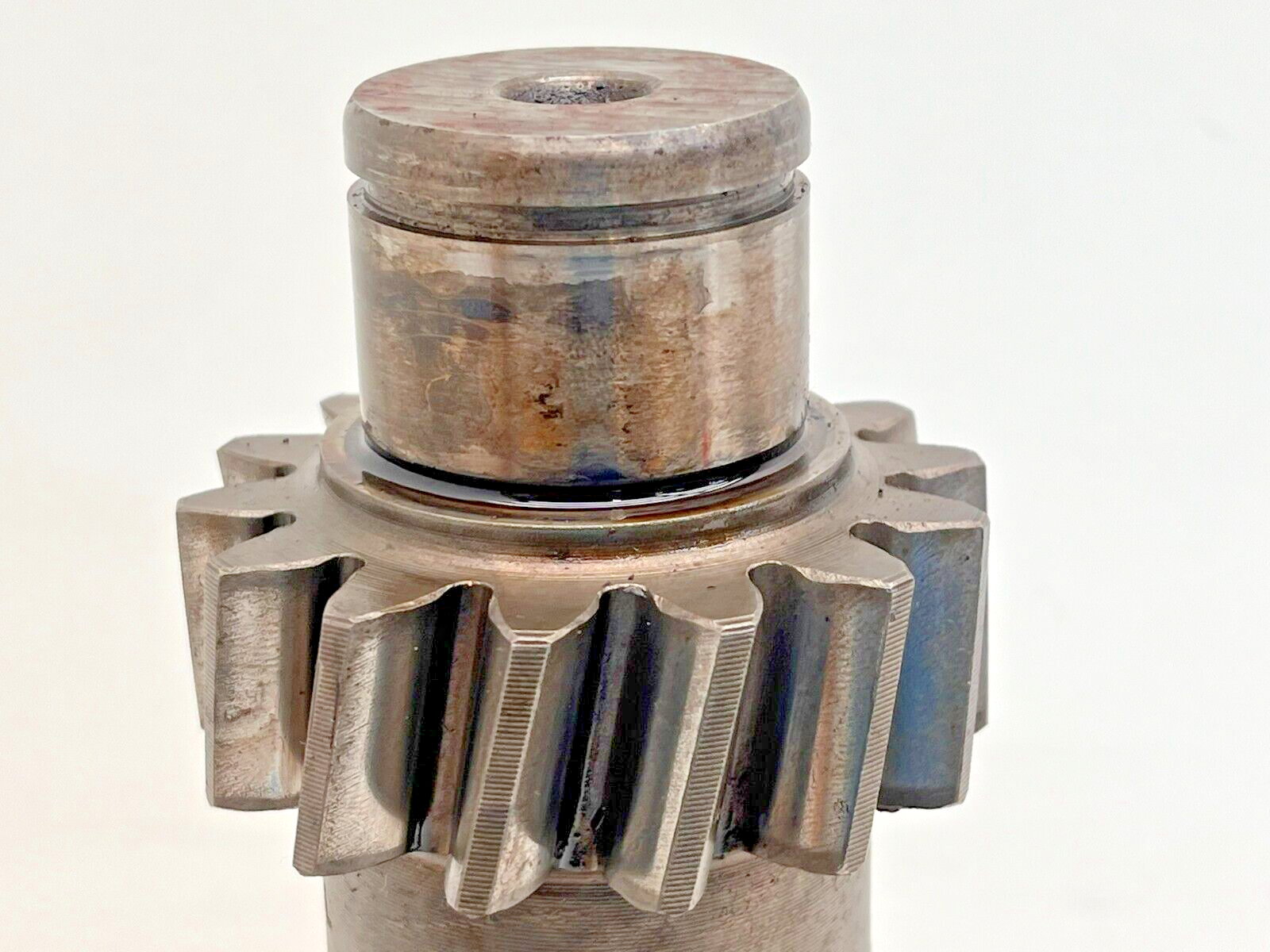 8016105