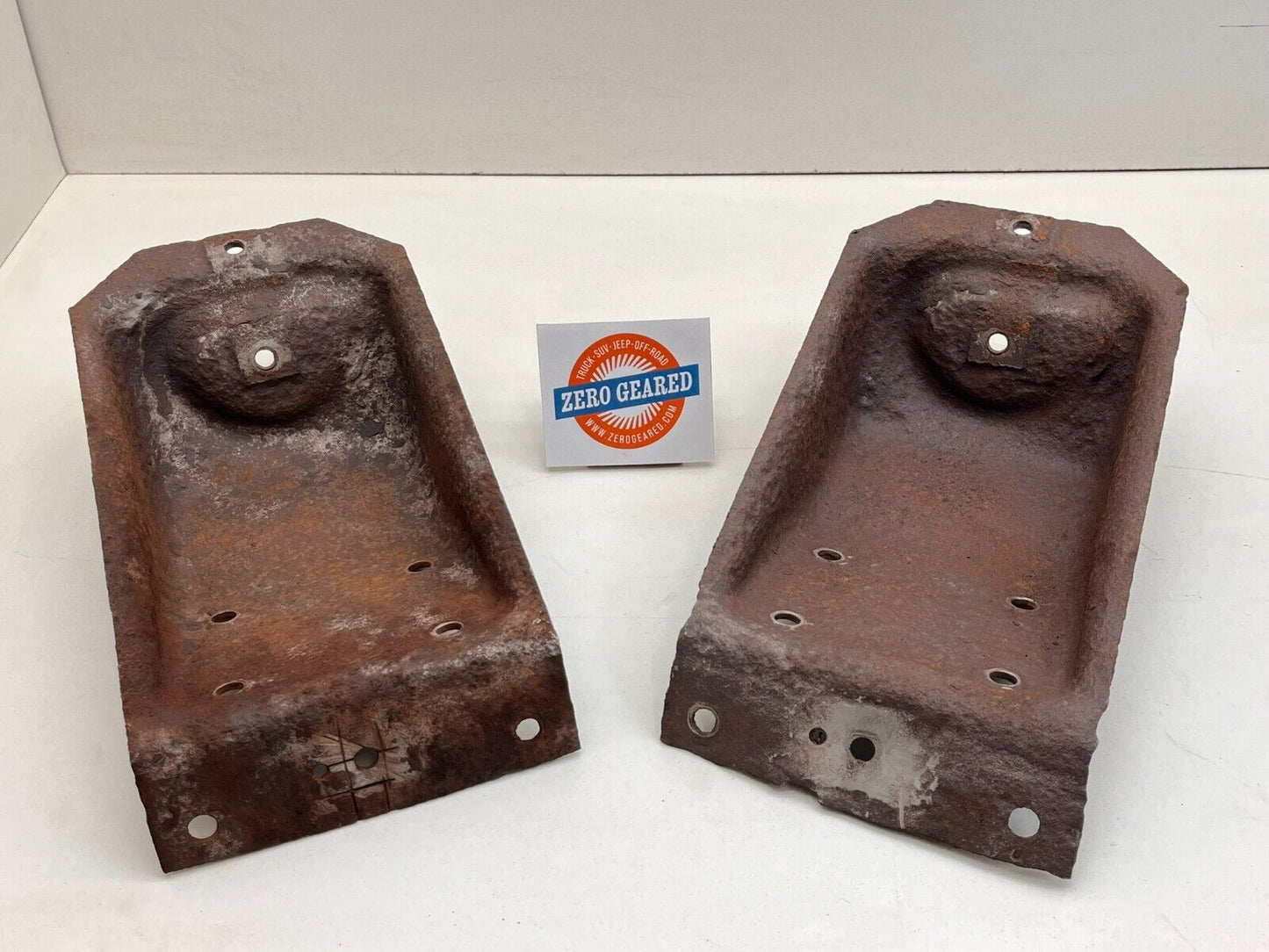 78-79 FORD F-150 Bronco  Front Coil Spring Upper Mounts Pair Front Mounts