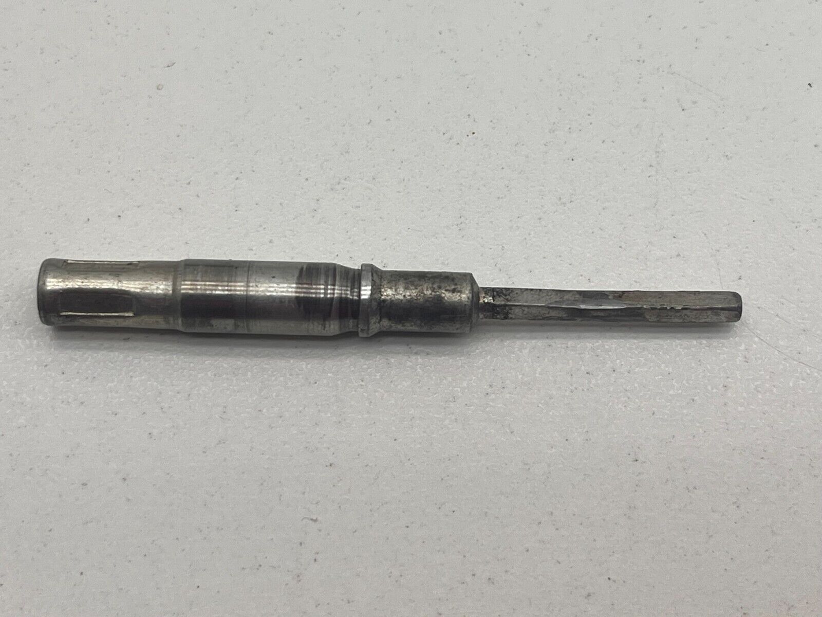 7849304