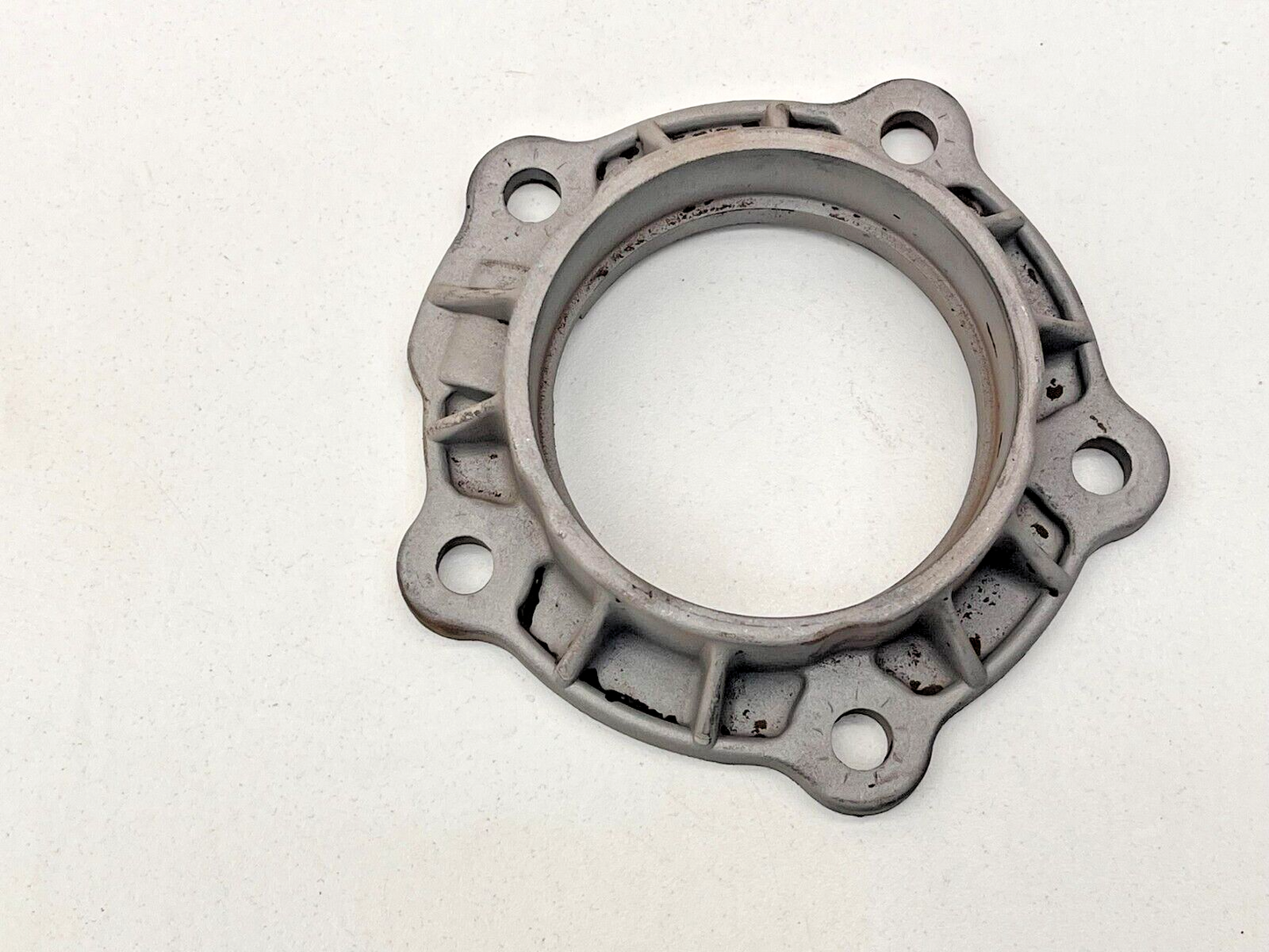 New Process NP205 Rear Output Fixed Yoke Seal Retainer C-94687