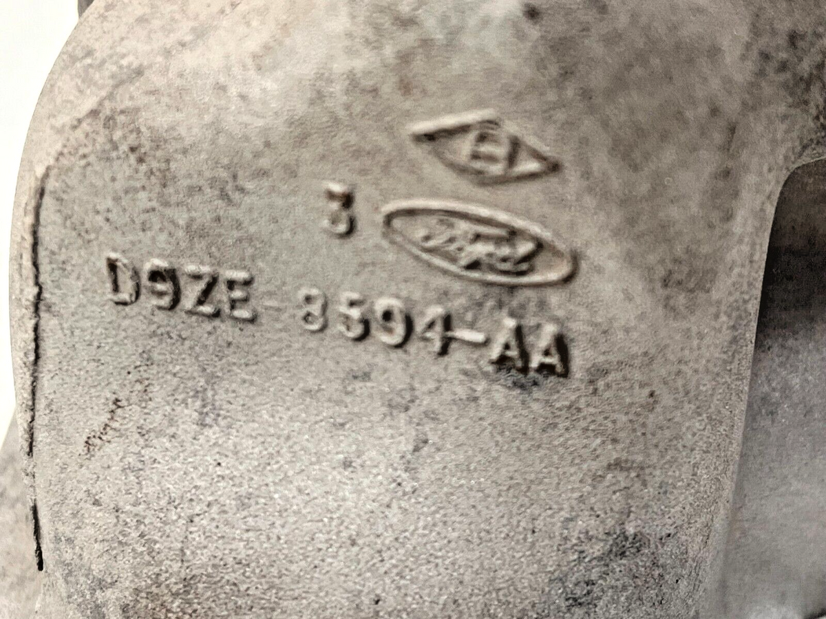 8933232