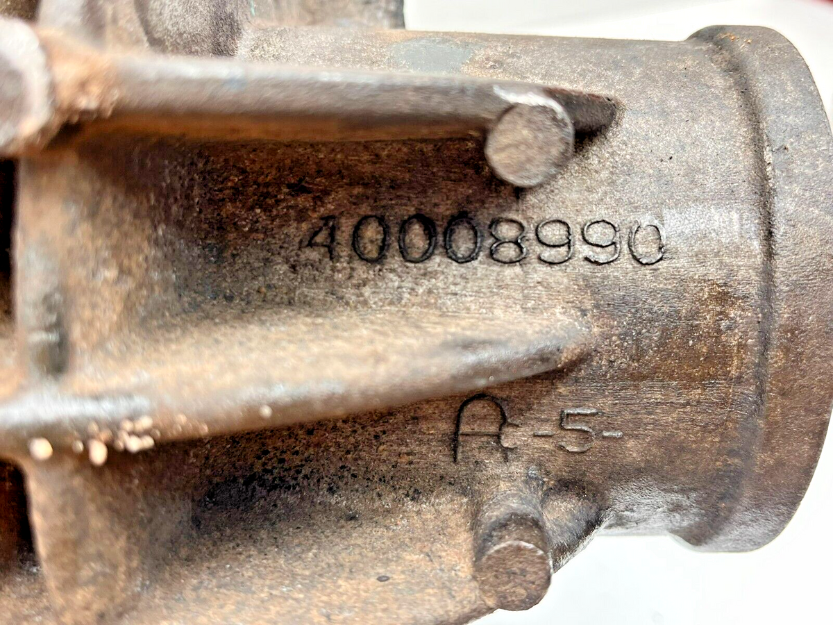 8962295