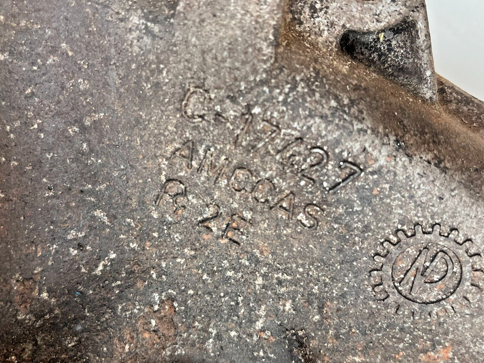 8016098