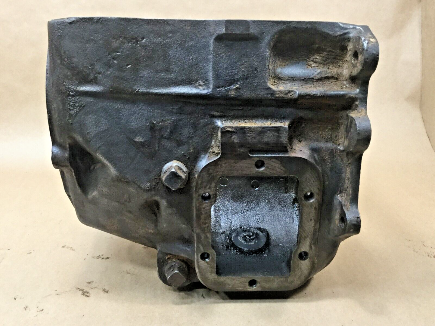 Ford Borg Warner T18 4X4  Manual Transmission Bare Empty Case 13-01-065-904 OEM