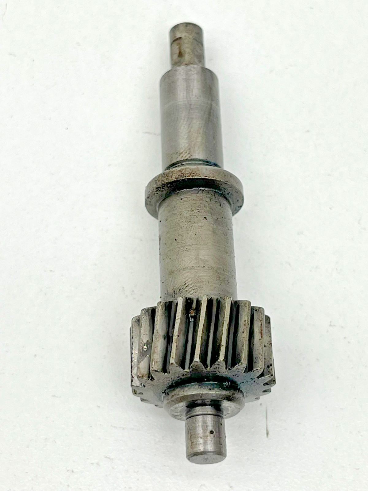 8952121