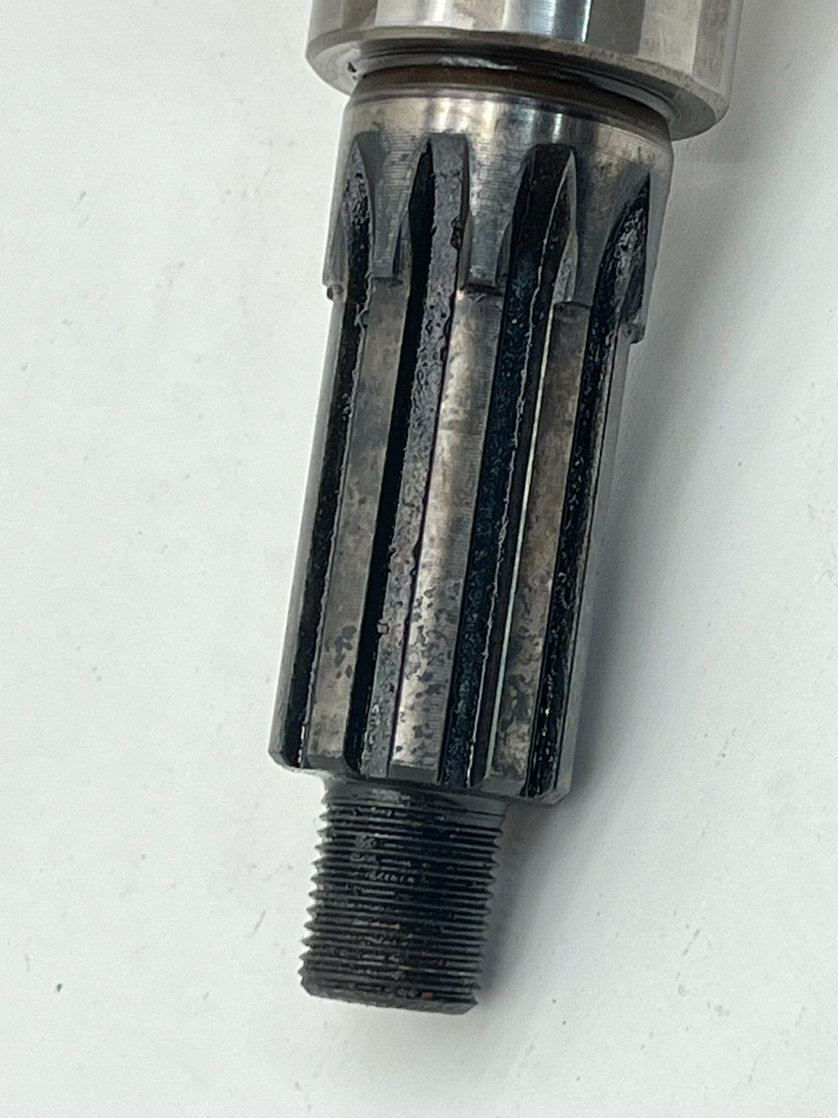 8985073