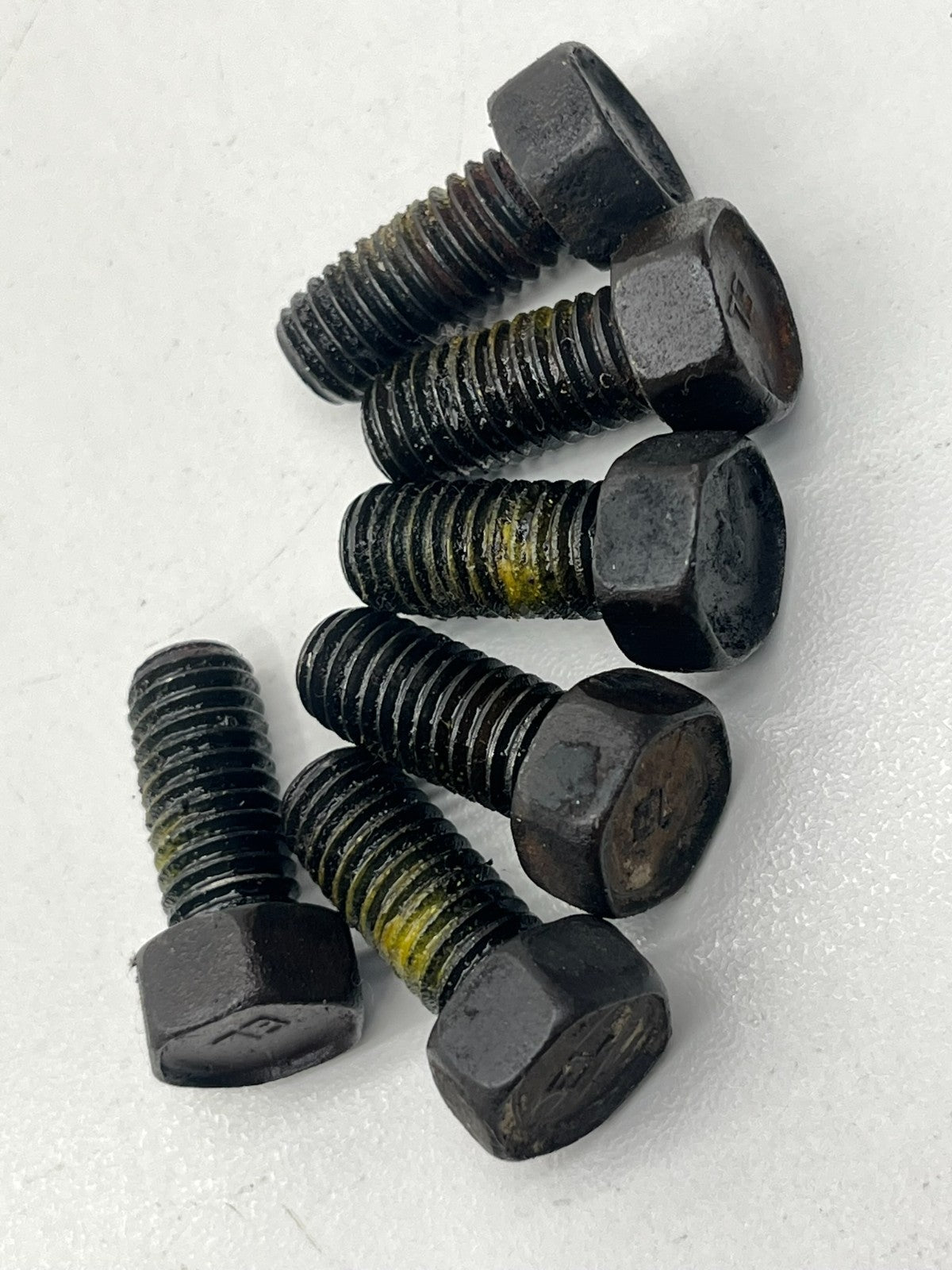 8952080