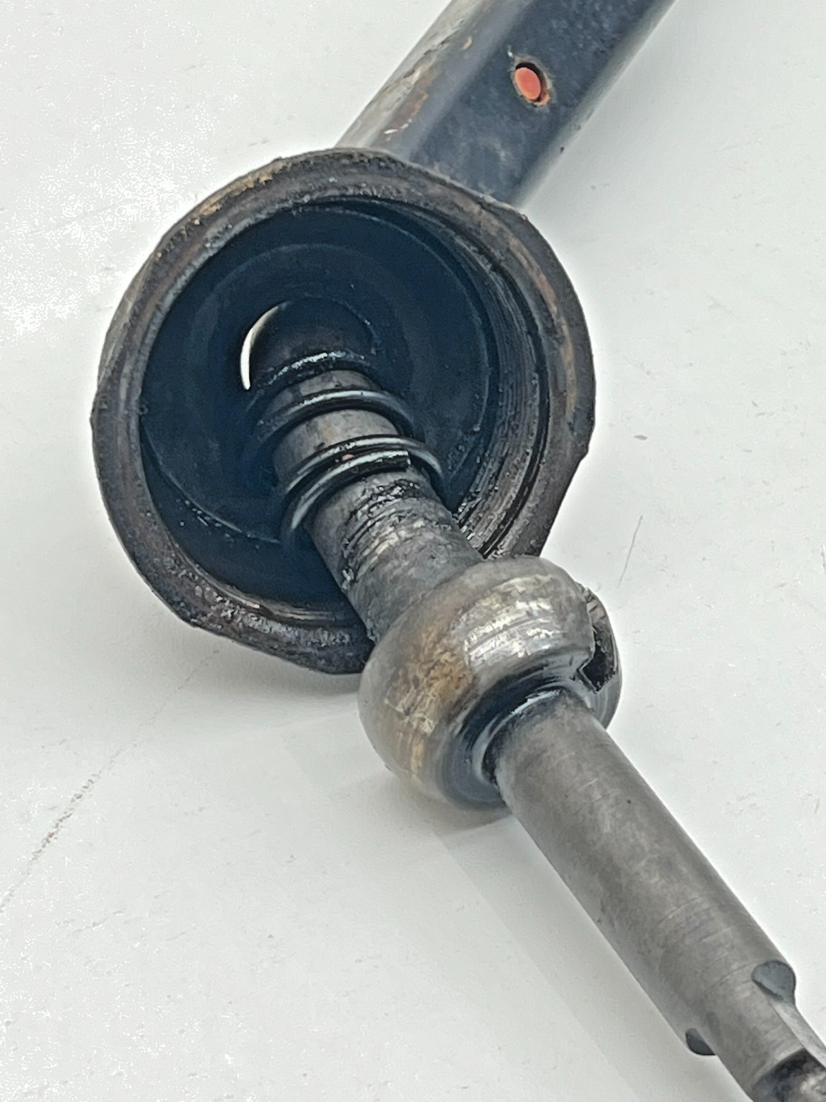 8985085