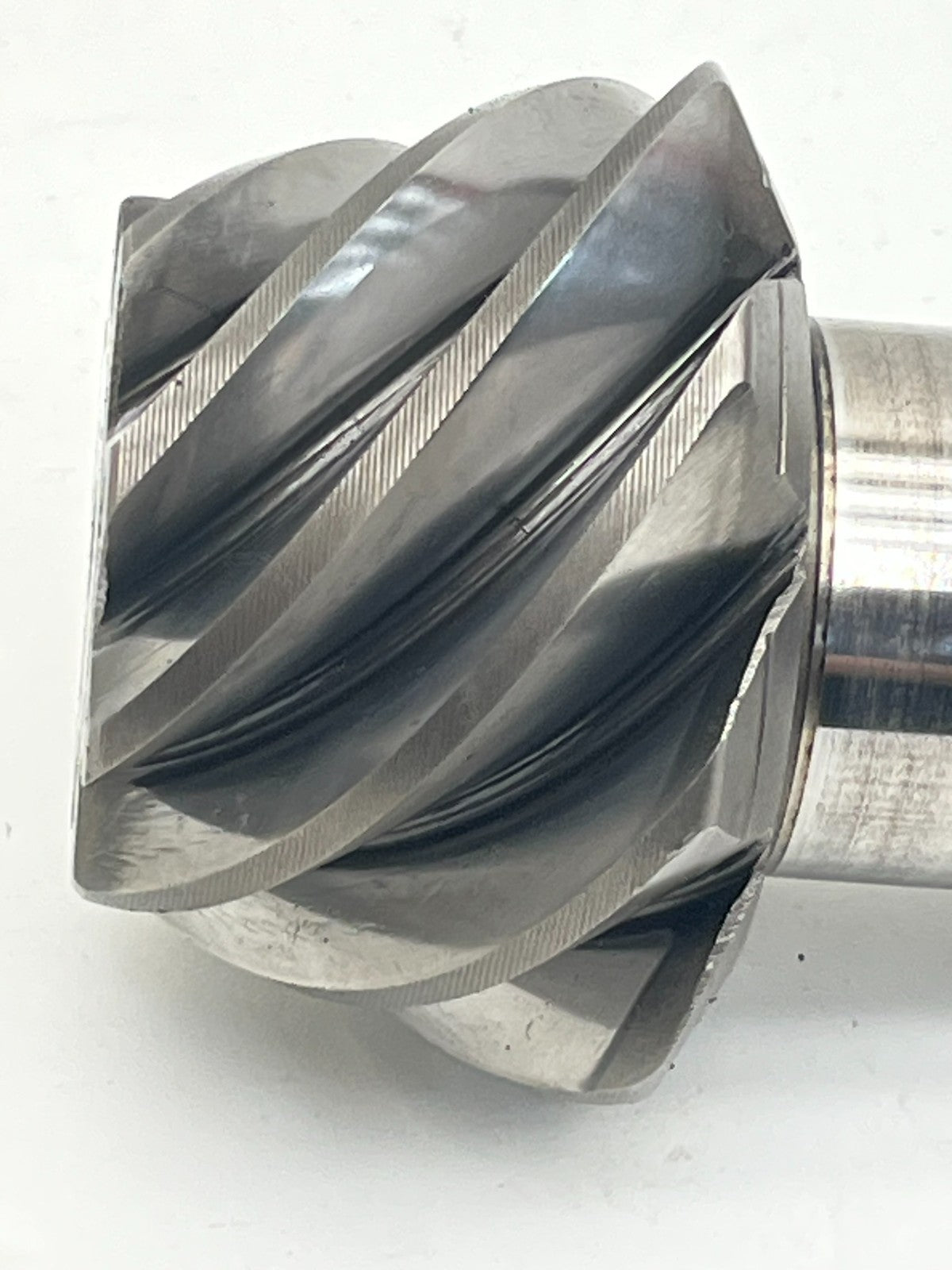 8942573