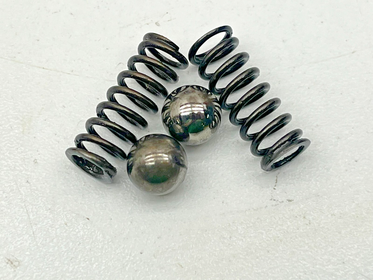 8972400