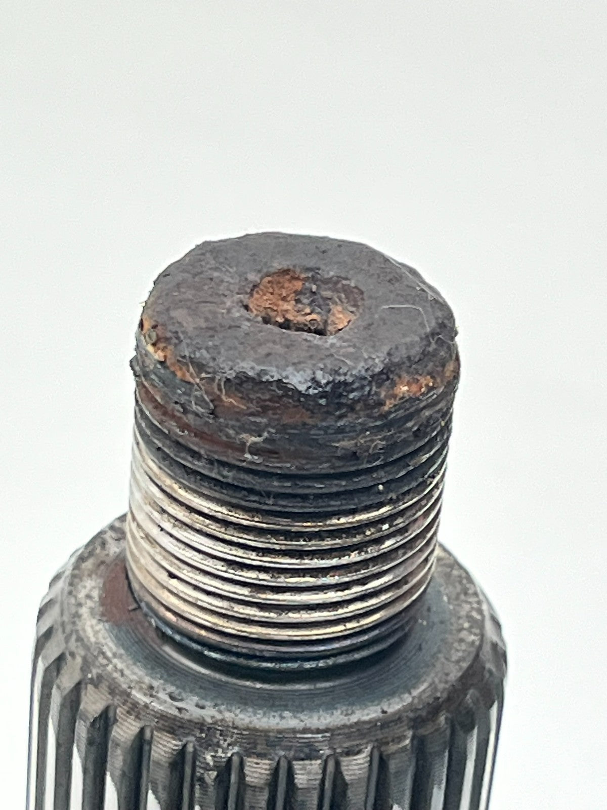 8985318