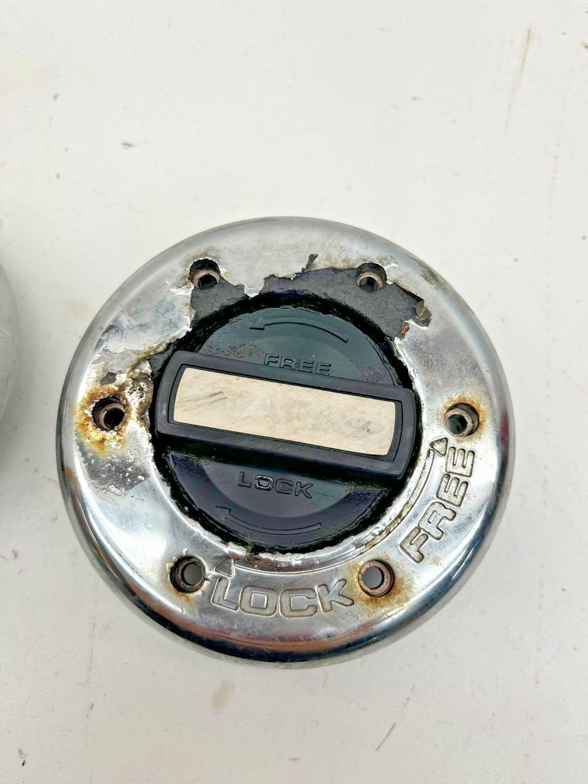 9043646