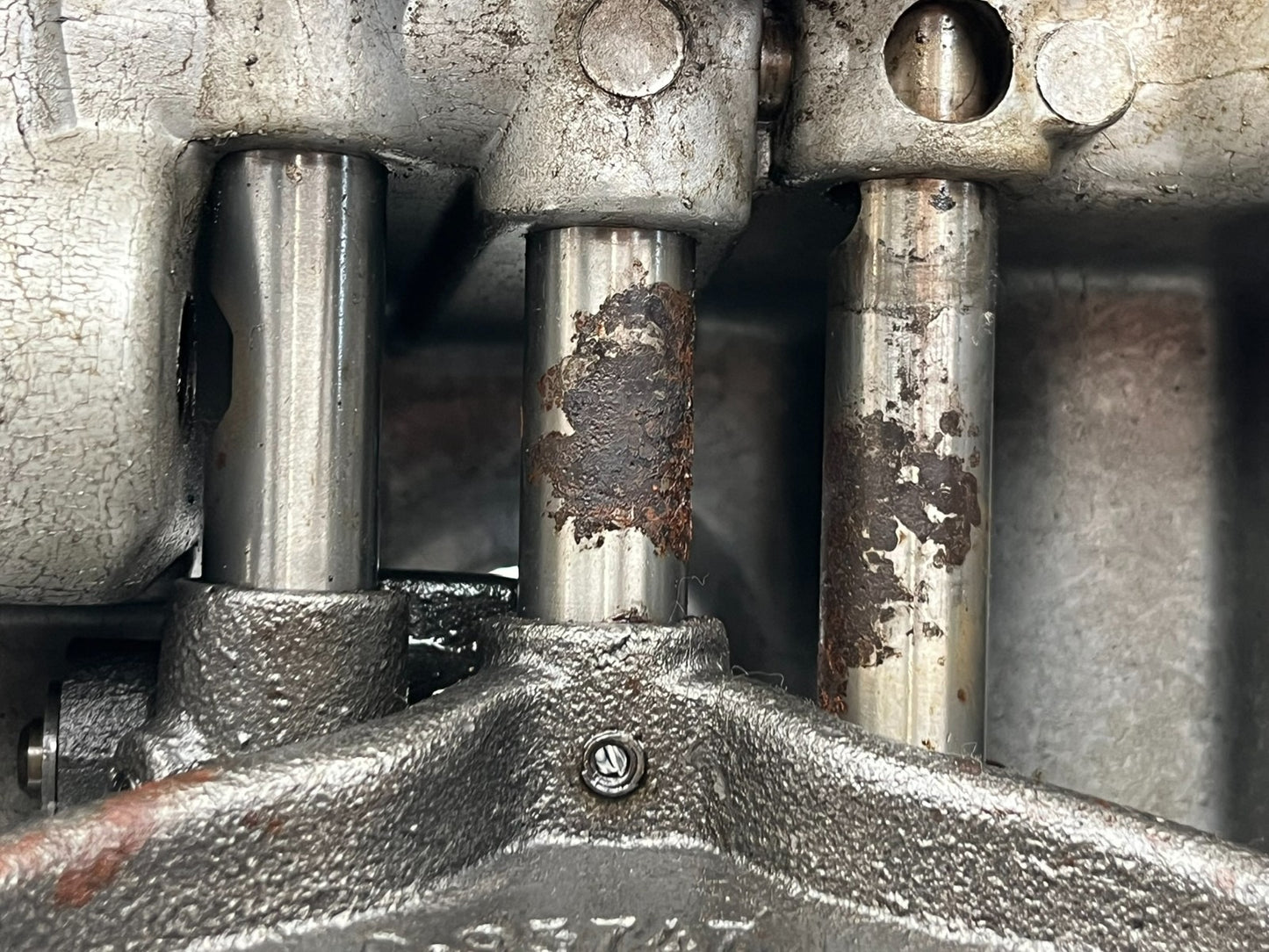 8948543