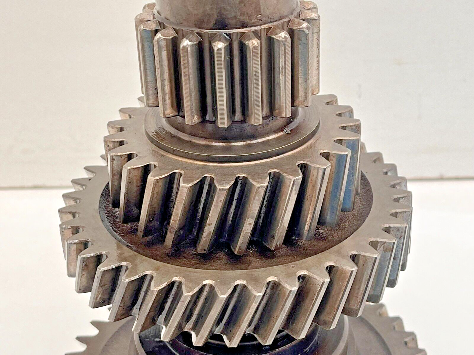 8016105